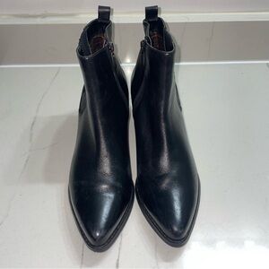 Blondo Black Leather Pointed Toe Block Heel Waterproof Ankle Booties Women’s 11M